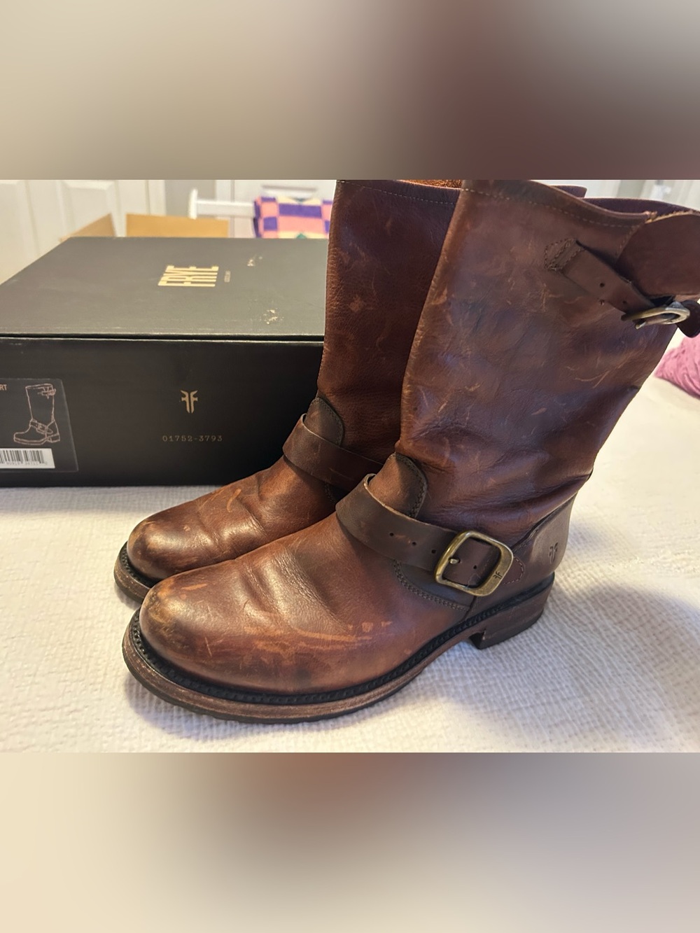 FRY VERONICA SHORT Brown Leather Boots, 9. Donating locally 9/16